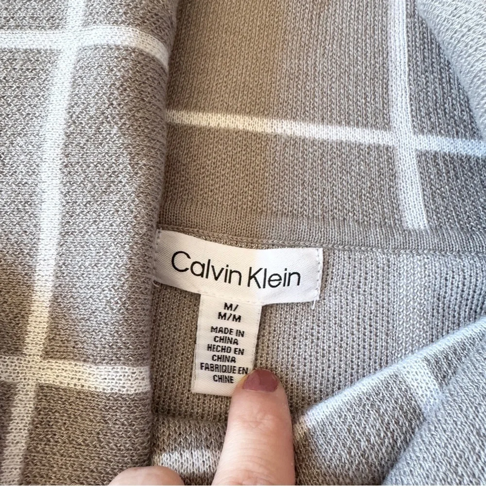 🎅 3/$15 SALE Calvin Klein Women's Gray Windowpane Cowl Neck Sweater - Medium - Picture 8 of 9